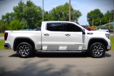 2022 GMC Sierra 1500 SLT Crew Cab 4WD