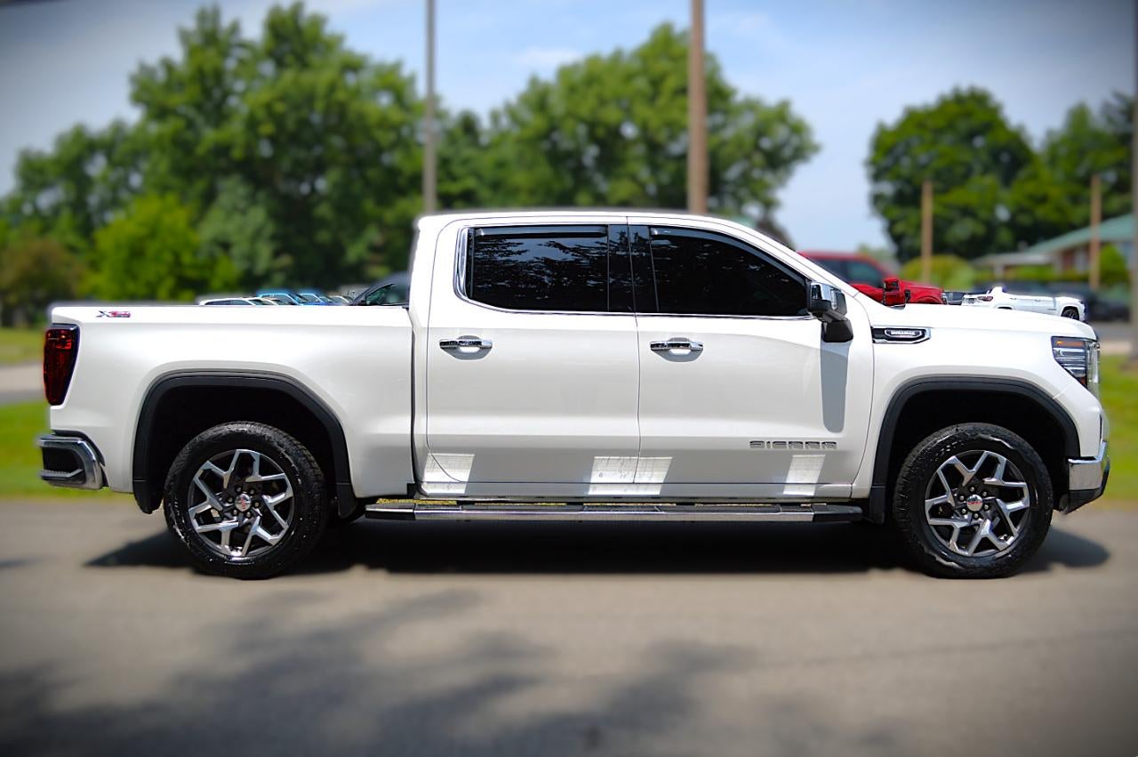 2022 GMC Sierra 1500 SLT Crew Cab 4WD