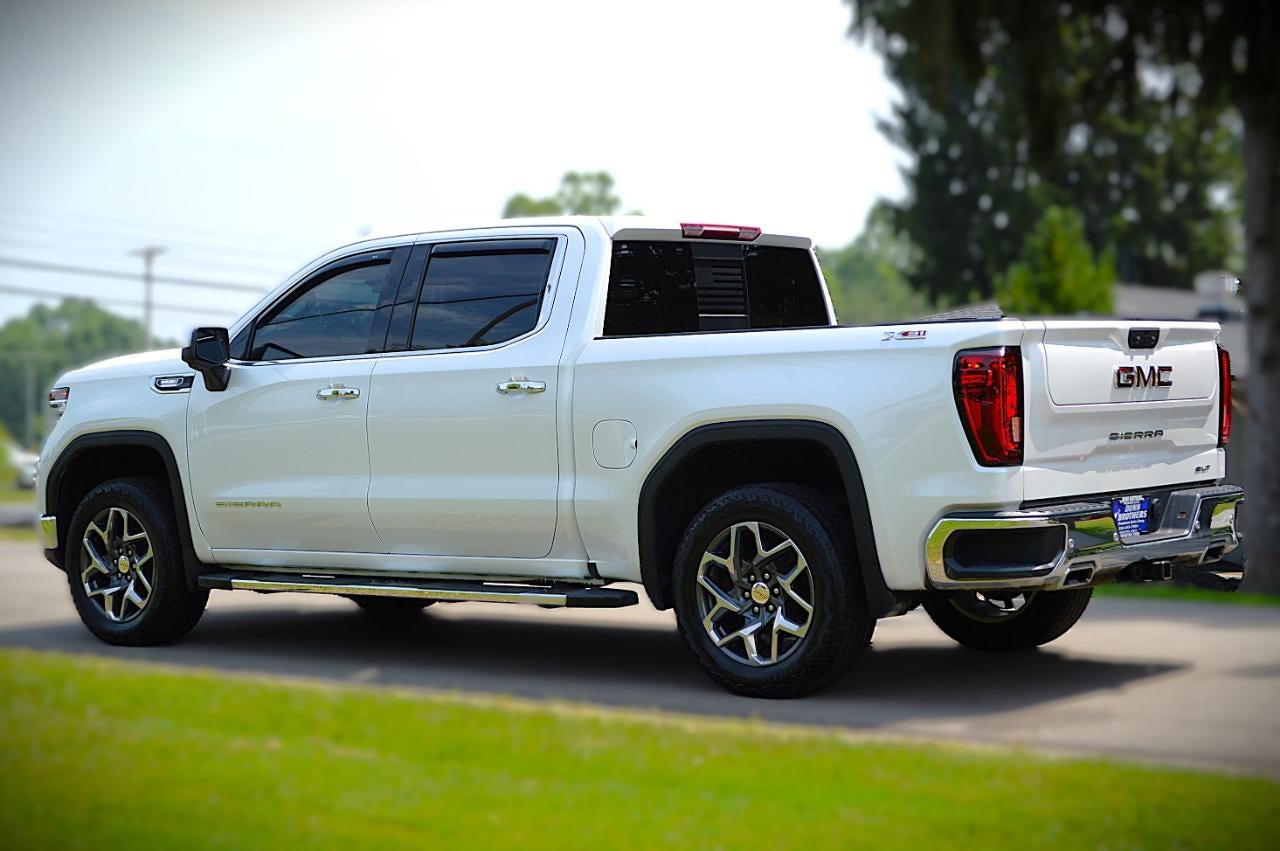 2022 GMC Sierra 1500 SLT Crew Cab 4WD