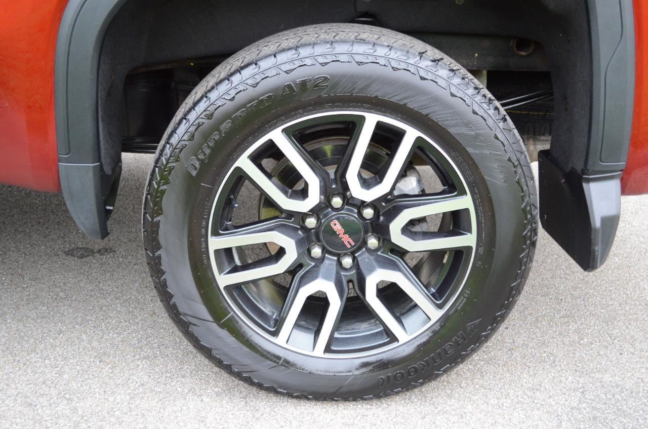 2025 GMC Sierra 1500 AT4 Crew Cab 4WD