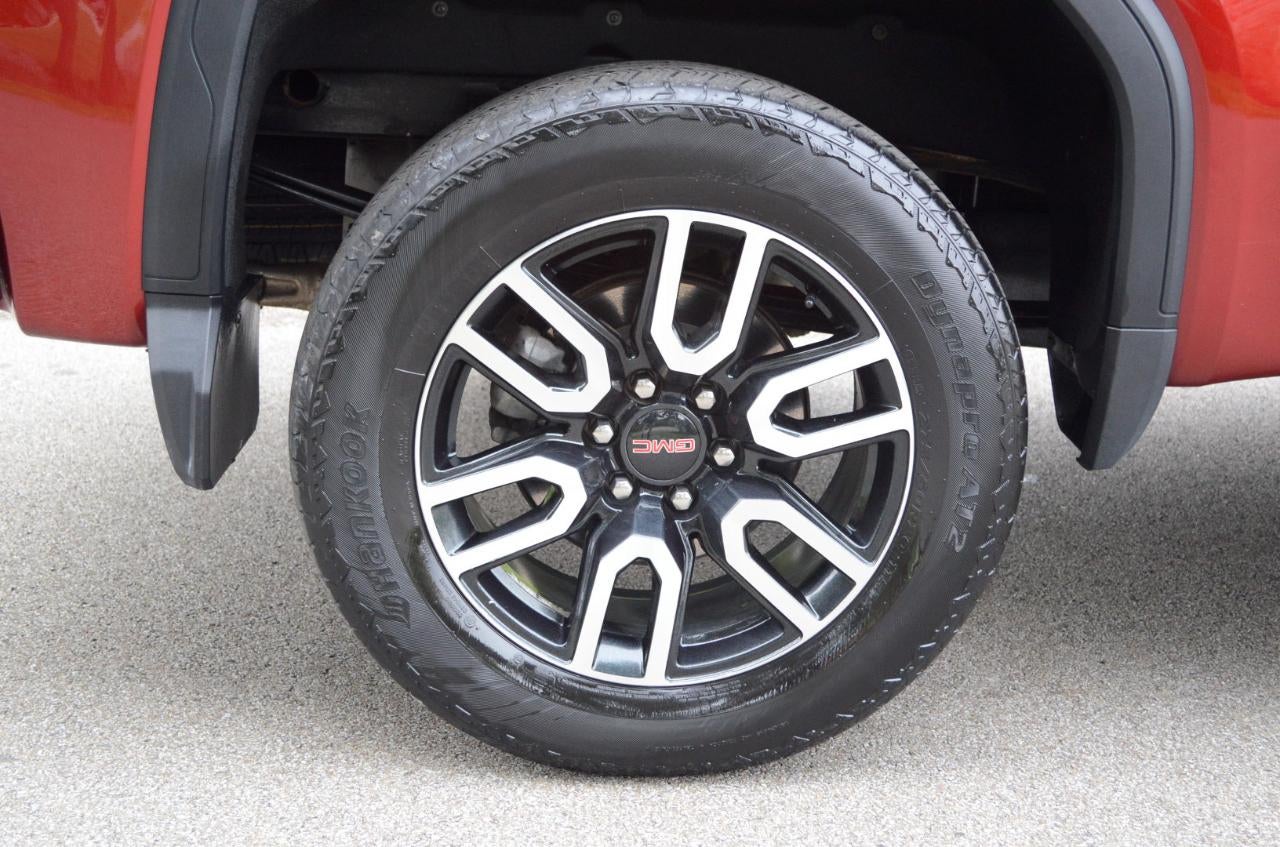 2025 GMC Sierra 1500 AT4 Crew Cab 4WD