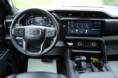 2025 GMC Sierra 1500 AT4 Crew Cab 4WD