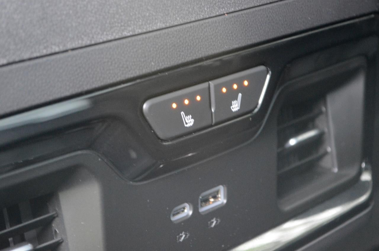 2025 GMC Sierra 1500 AT4 Crew Cab 4WD