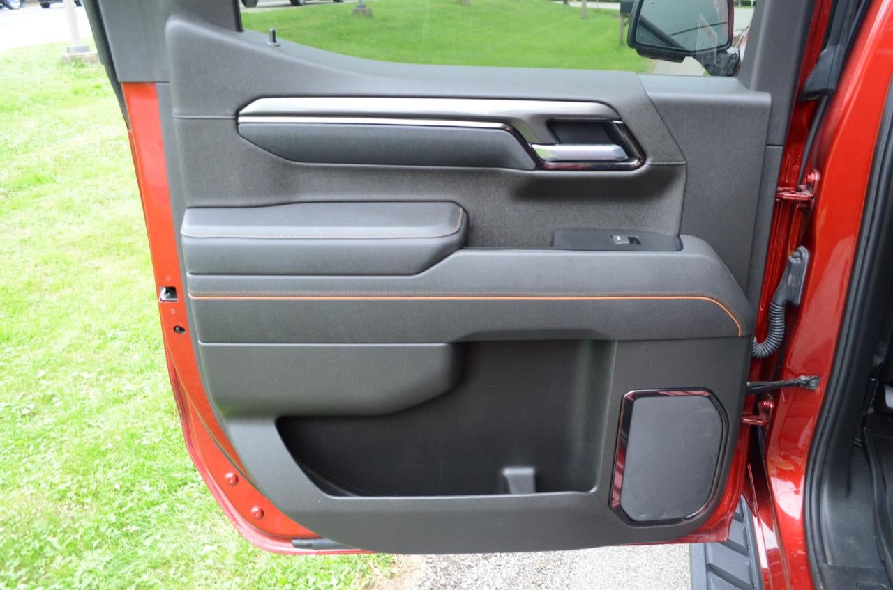 2025 GMC Sierra 1500 AT4 Crew Cab 4WD