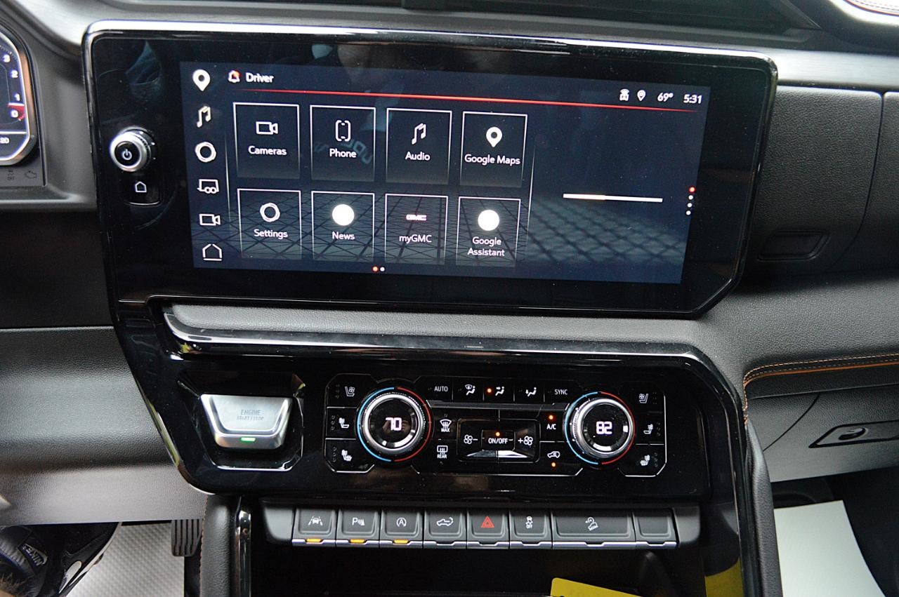 2025 GMC Sierra 1500 AT4 Crew Cab 4WD