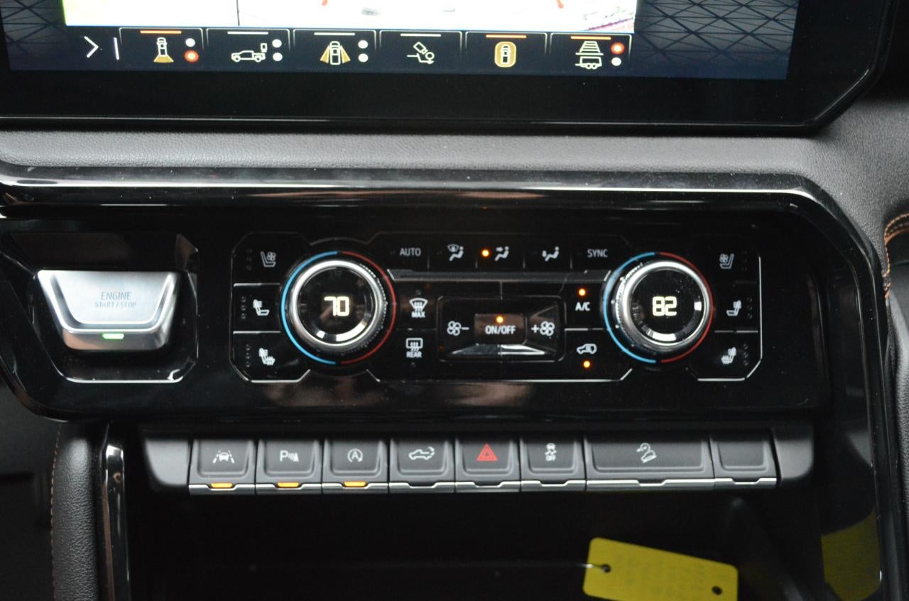 2025 GMC Sierra 1500 AT4 Crew Cab 4WD