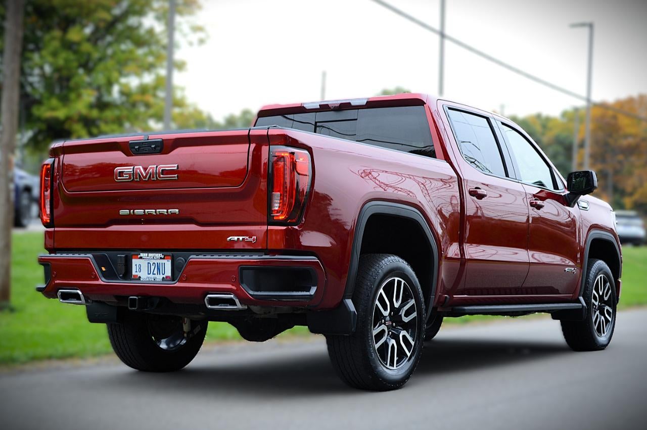 2025 GMC Sierra 1500 AT4 Crew Cab 4WD