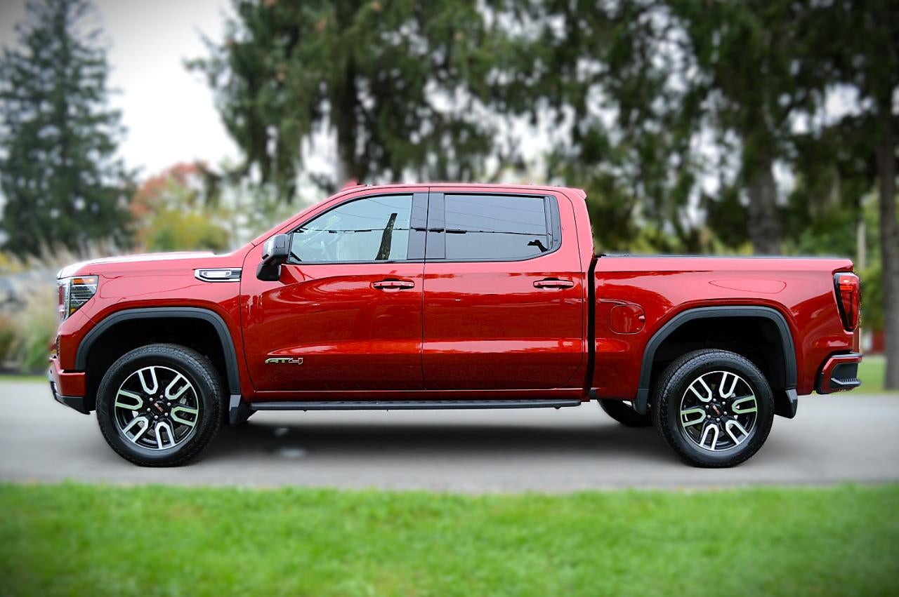 2025 GMC Sierra 1500 AT4 Crew Cab 4WD