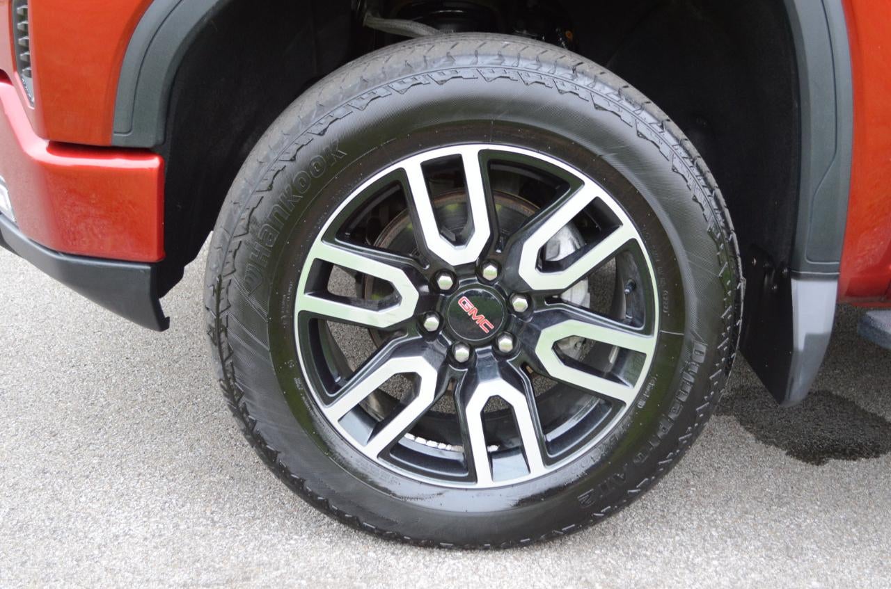2025 GMC Sierra 1500 AT4 Crew Cab 4WD