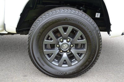 2023 Toyota Tacoma SR5 Double Cab Short Bed V6 6AT 4WD