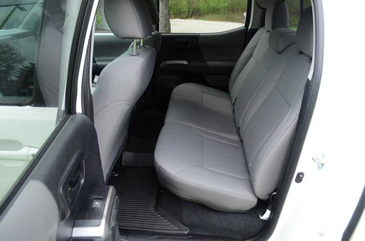 2023 Toyota Tacoma SR5 Double Cab Short Bed V6 6AT 4WD