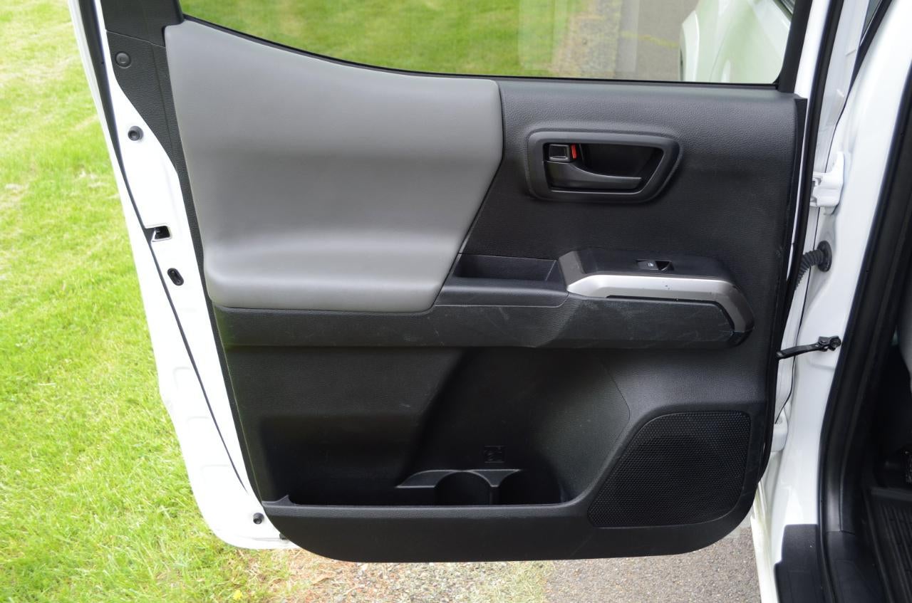 2023 Toyota Tacoma SR5 Double Cab Short Bed V6 6AT 4WD