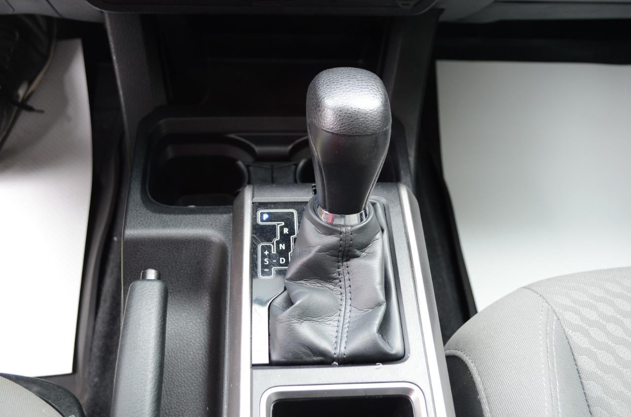 2023 Toyota Tacoma SR5 Double Cab Short Bed V6 6AT 4WD