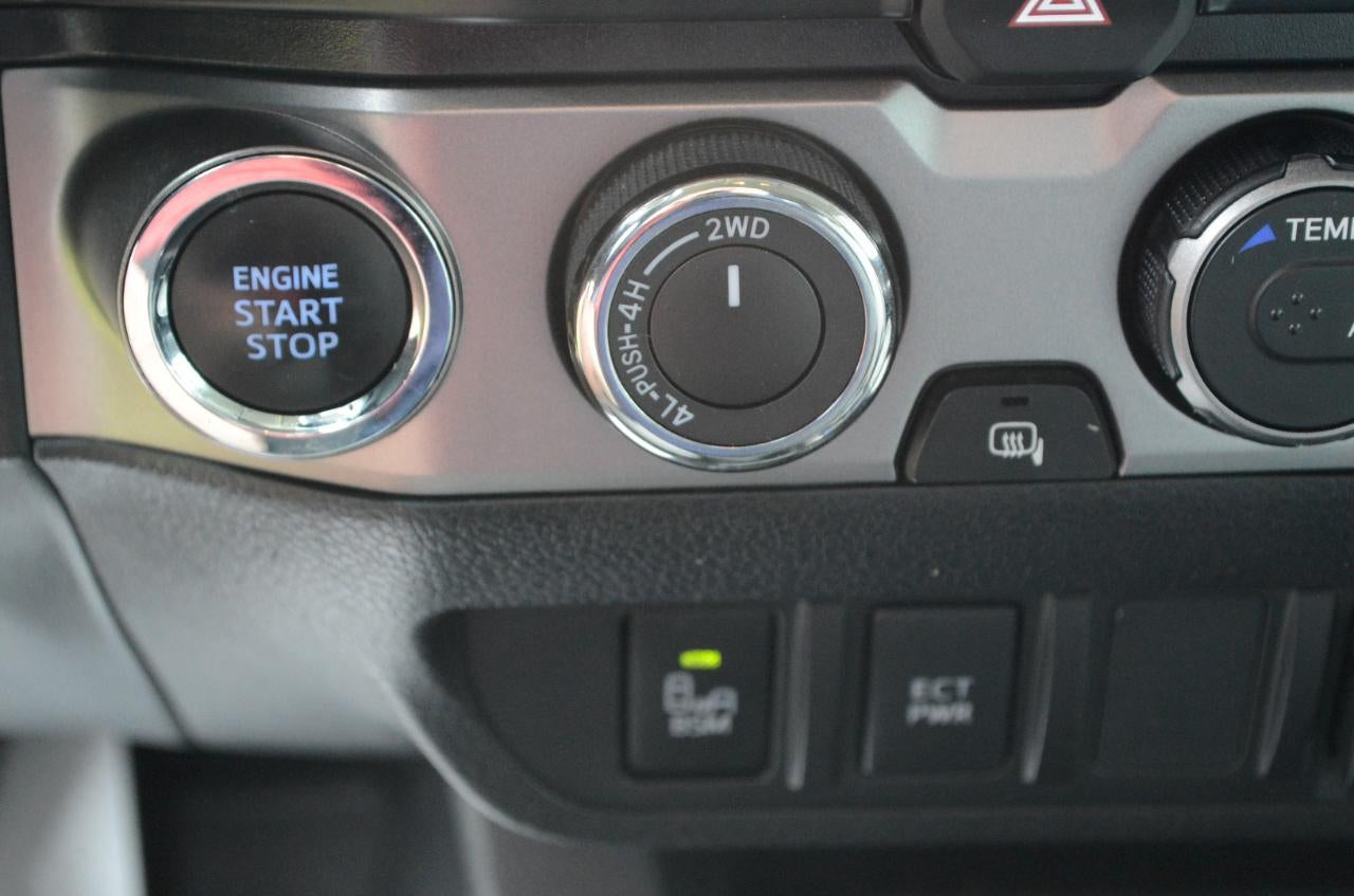 2023 Toyota Tacoma SR5 Double Cab Short Bed V6 6AT 4WD