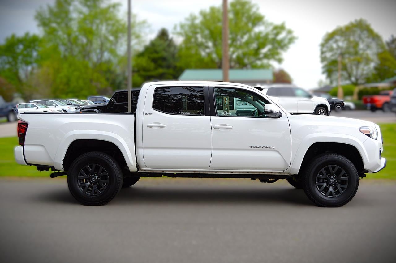 2023 Toyota Tacoma SR5 Double Cab Short Bed V6 6AT 4WD