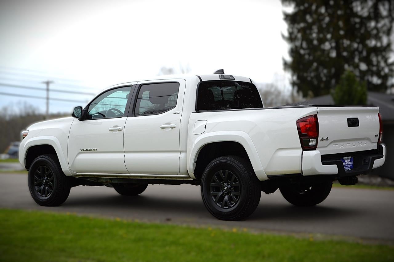 2023 Toyota Tacoma SR5 Double Cab Short Bed V6 6AT 4WD