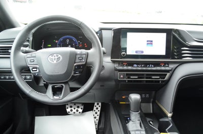 2025 Toyota Camry Hybrid SE
