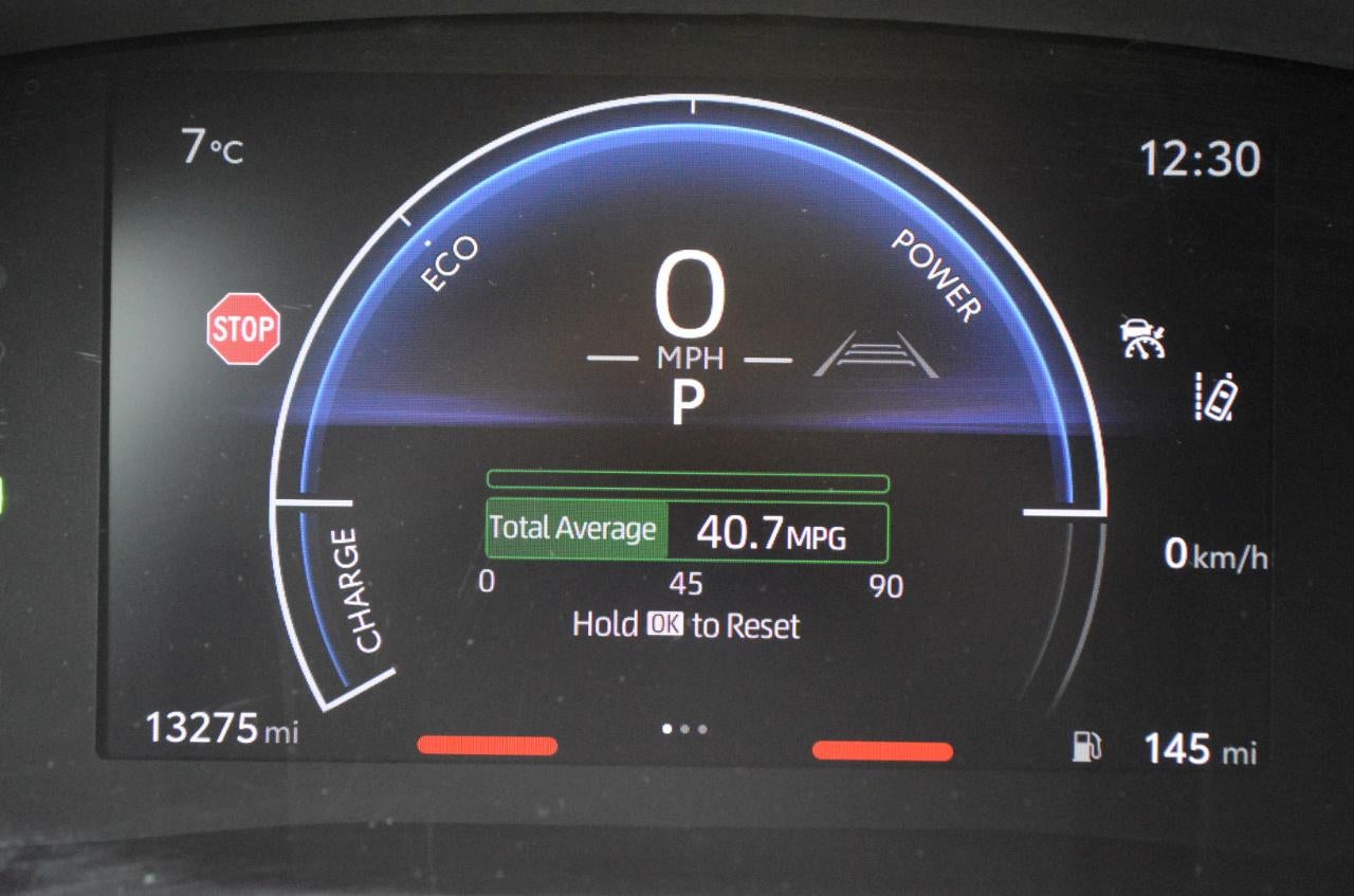 2025 Toyota Camry Hybrid SE