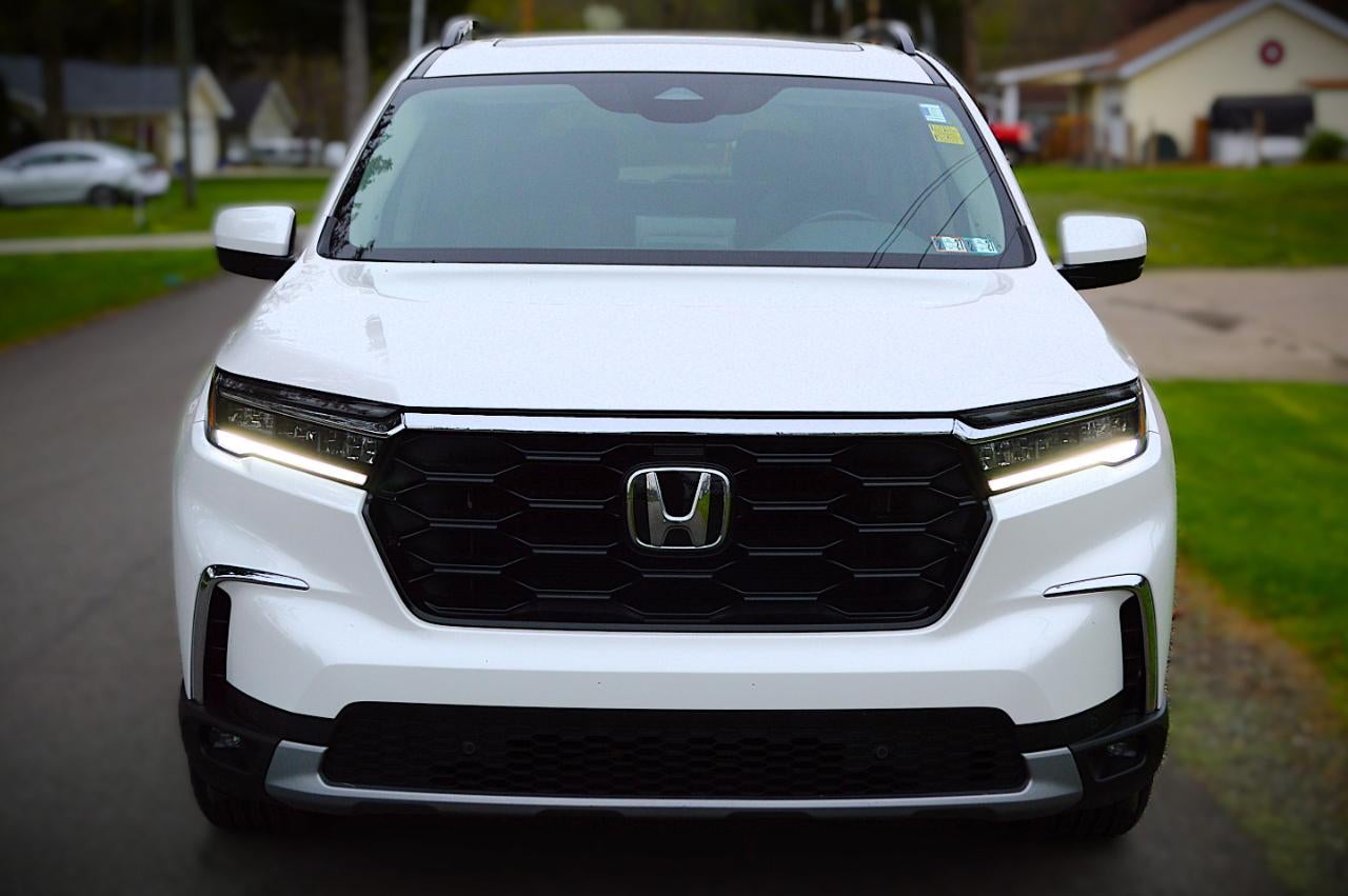 2025 Honda Pilot Touring AWD