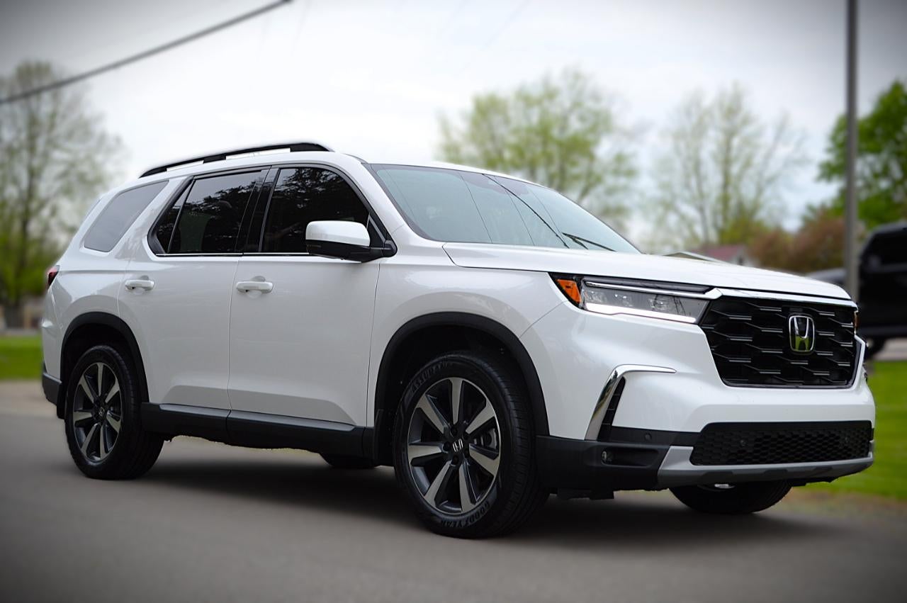 2025 Honda Pilot Touring AWD