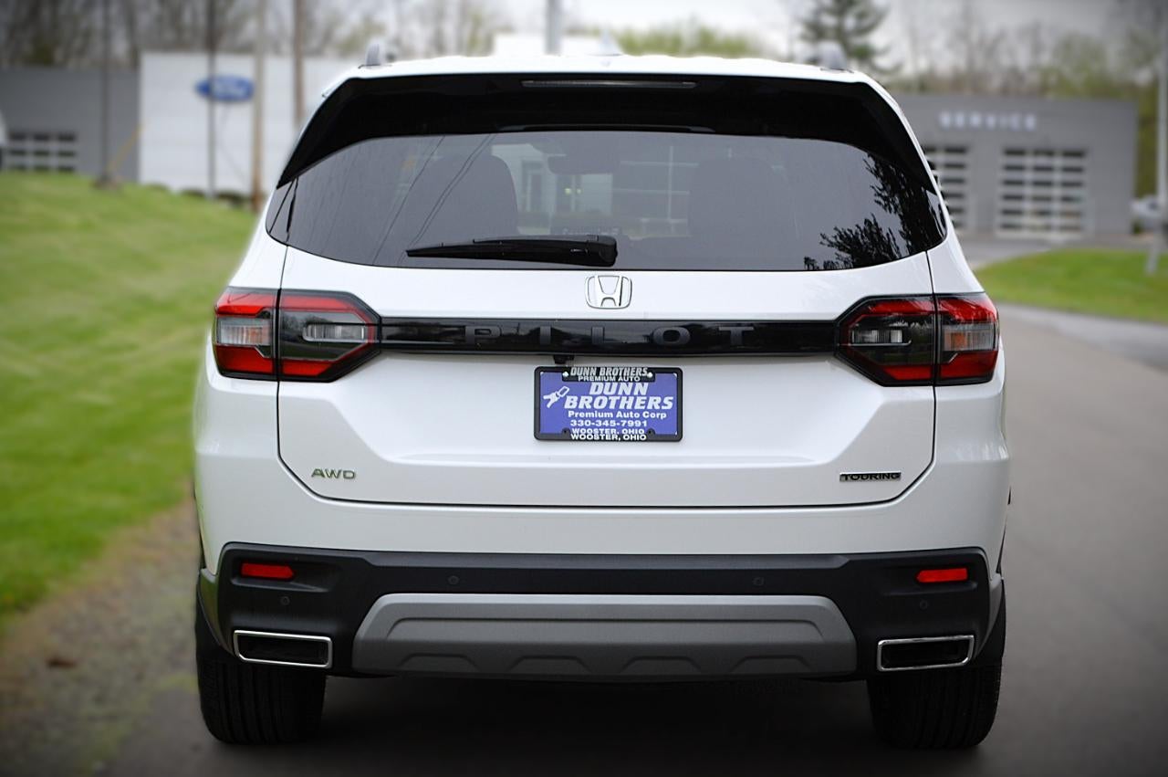 2025 Honda Pilot Touring AWD