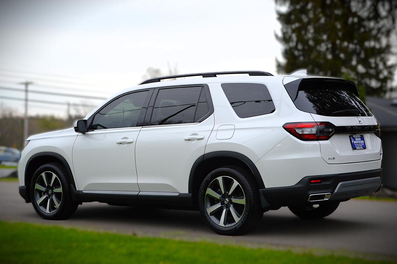 2025 Honda Pilot Touring AWD