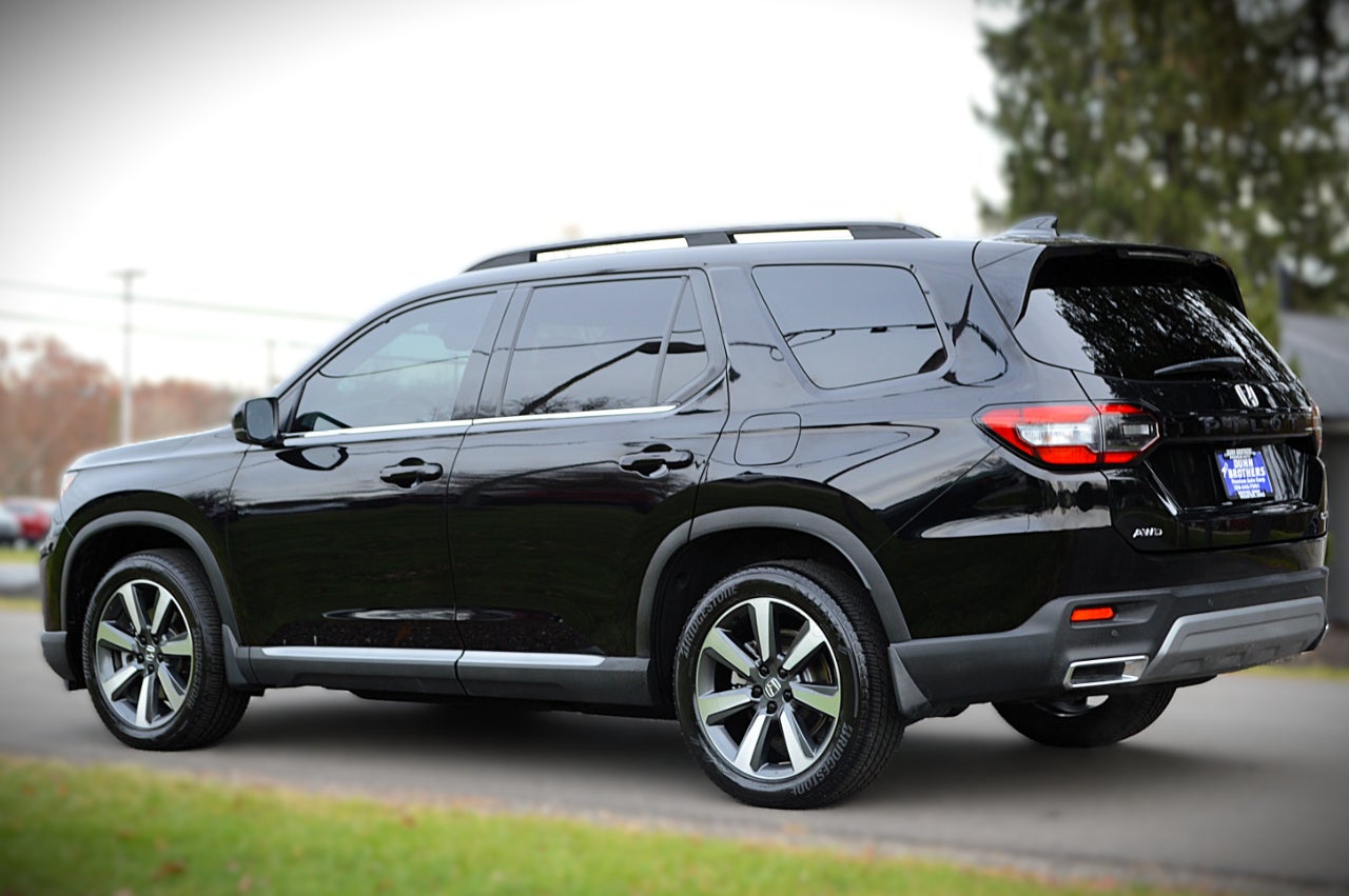 2024 Honda Pilot Touring AWD