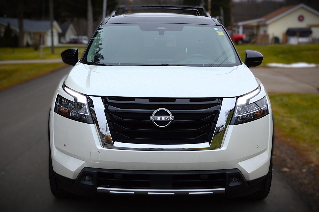 2023 Nissan Pathfinder Platinum 4WD