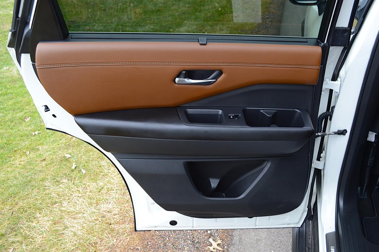 2023 Nissan Pathfinder Platinum 4WD