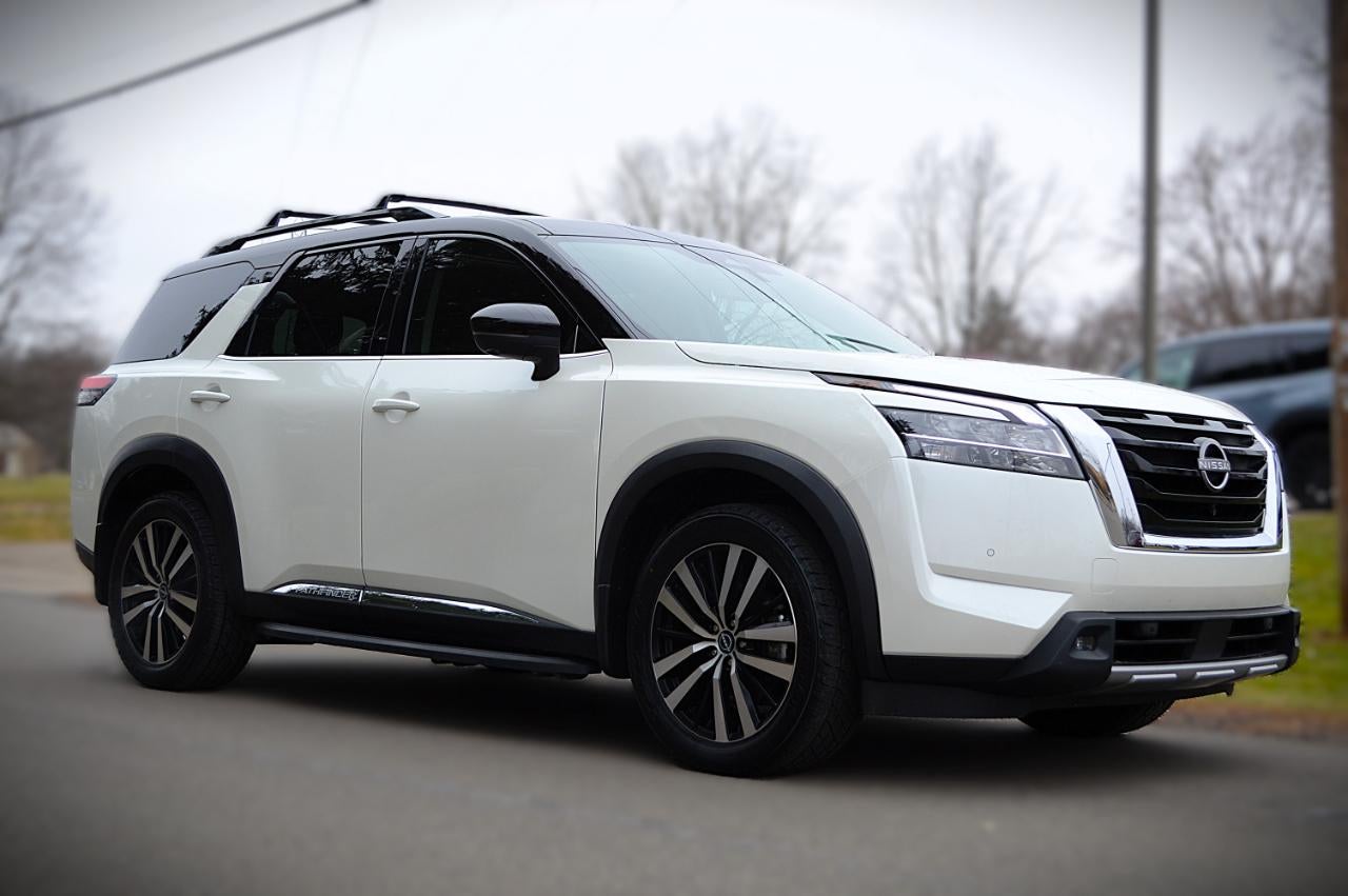 2023 Nissan Pathfinder Platinum 4WD