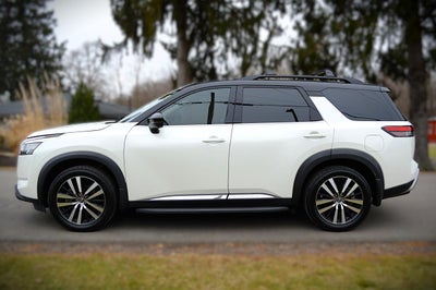 2023 Nissan Pathfinder Platinum 4WD