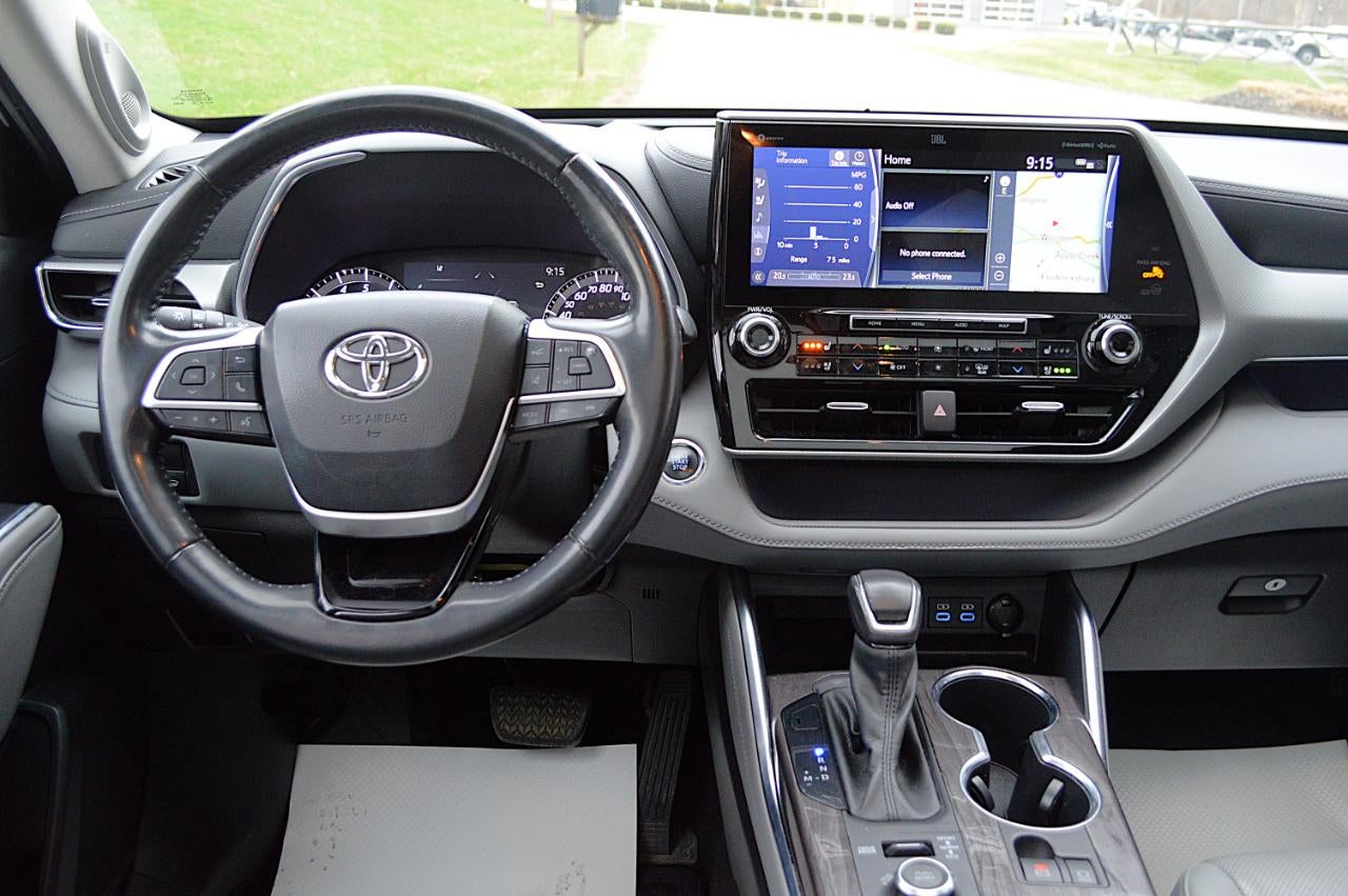 2022 Toyota Highlander Platinum AWD V6