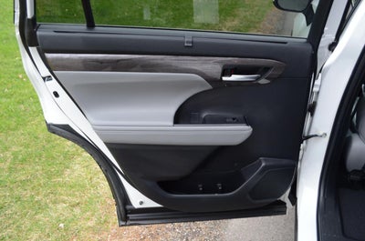 2022 Toyota Highlander Platinum AWD V6