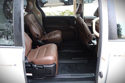 2017 Toyota Sienna Limited Premium 7-Passenger