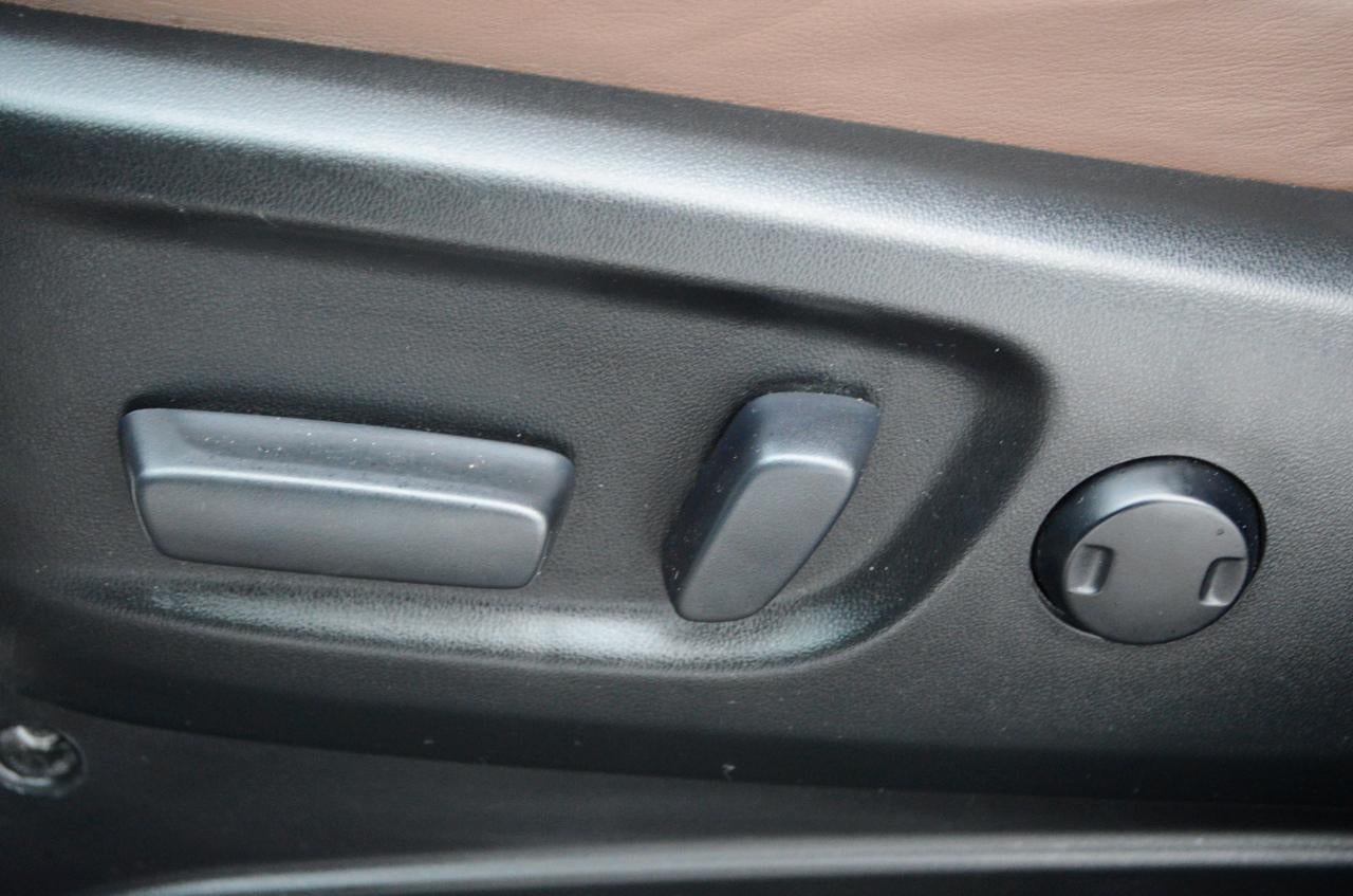 2017 Toyota Sienna Limited Premium 7-Passenger