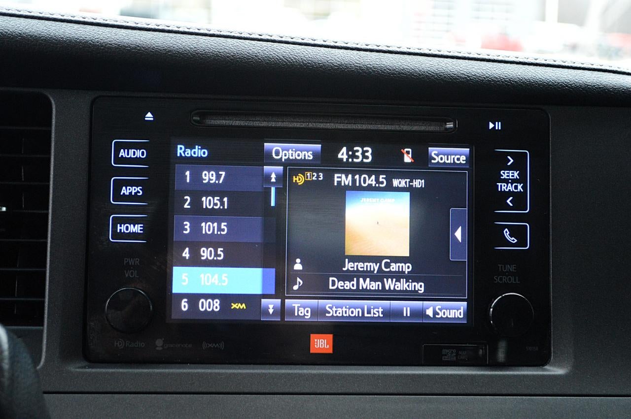 2017 Toyota Sienna Limited Premium 7-Passenger