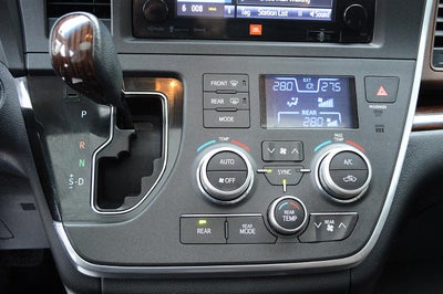 2017 Toyota Sienna Limited Premium 7-Passenger