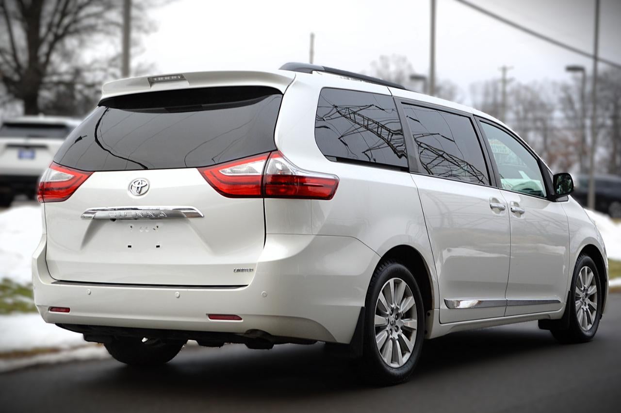 2017 Toyota Sienna Limited Premium 7-Passenger