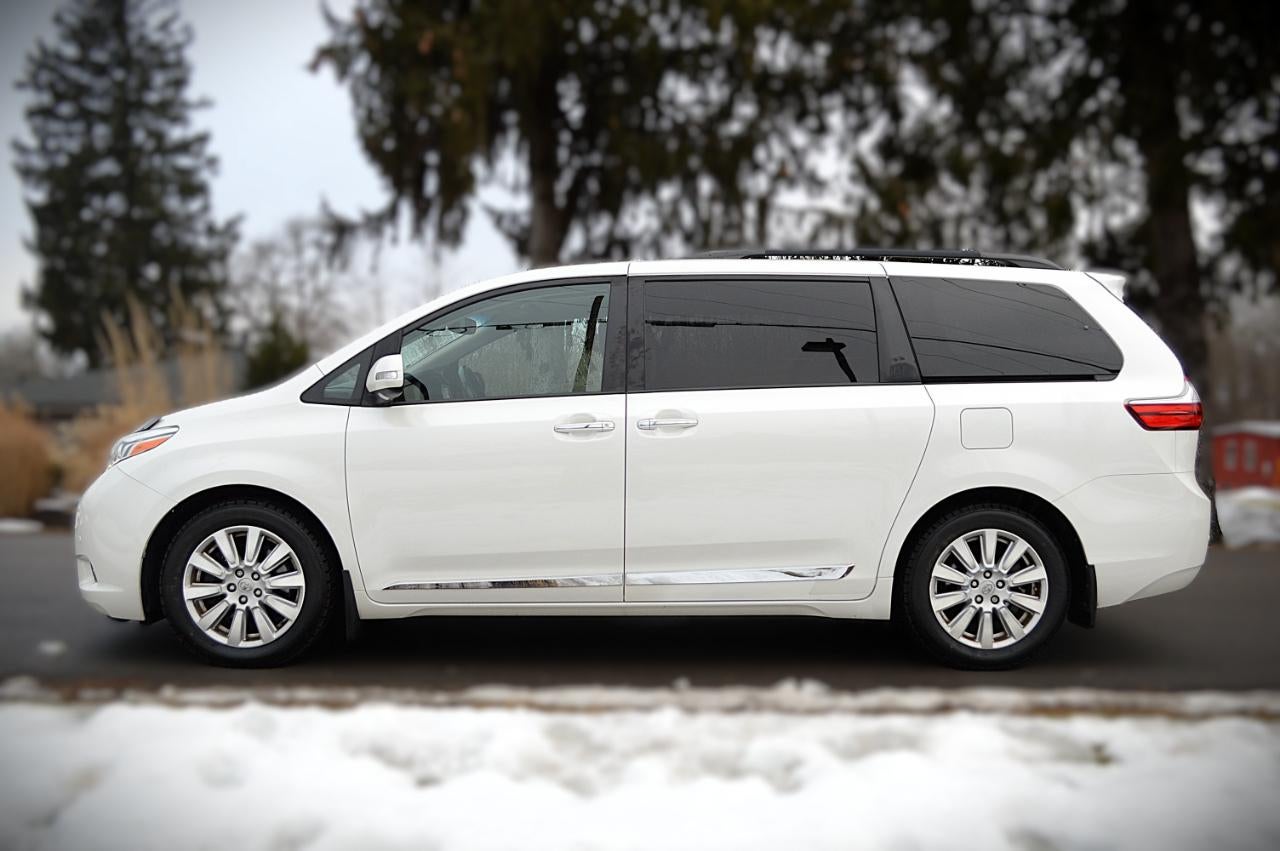 2017 Toyota Sienna Limited Premium 7-Passenger