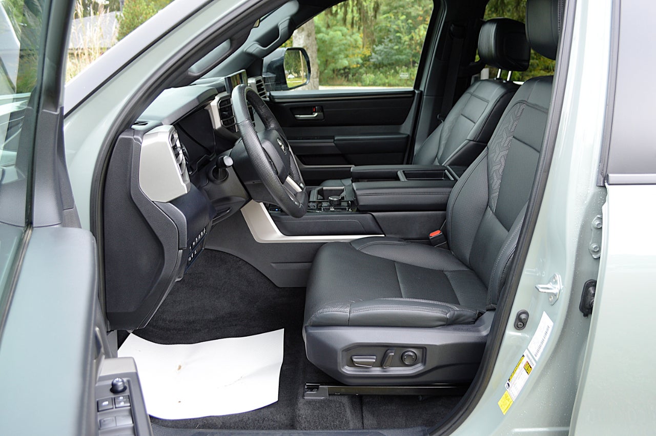 2025 Toyota Tundra SR5 CrewMax 4WD