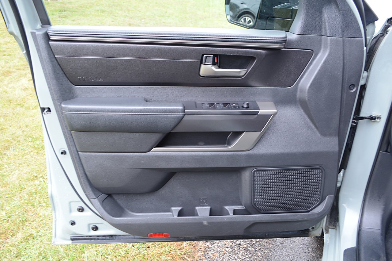 2025 Toyota Tundra SR5 CrewMax 4WD