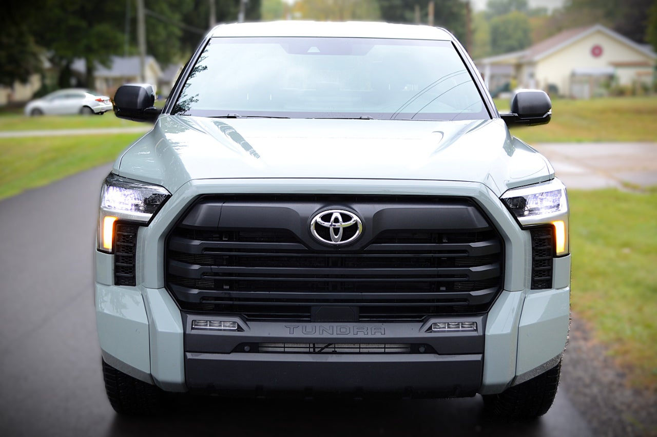 2025 Toyota Tundra SR5 CrewMax 4WD