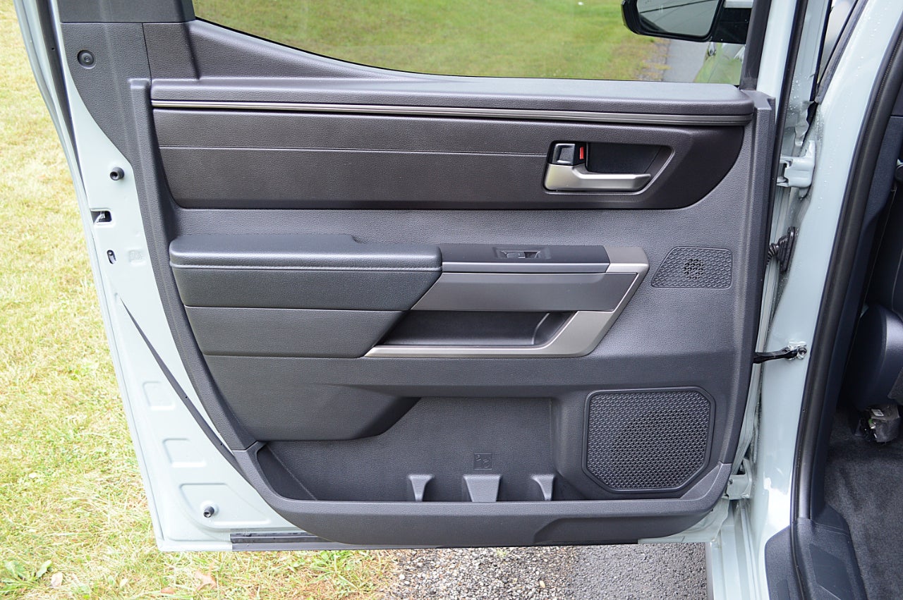 2025 Toyota Tundra SR5 CrewMax 4WD