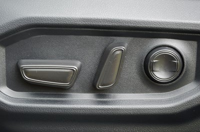 2025 Toyota Tundra SR5 CrewMax 4WD