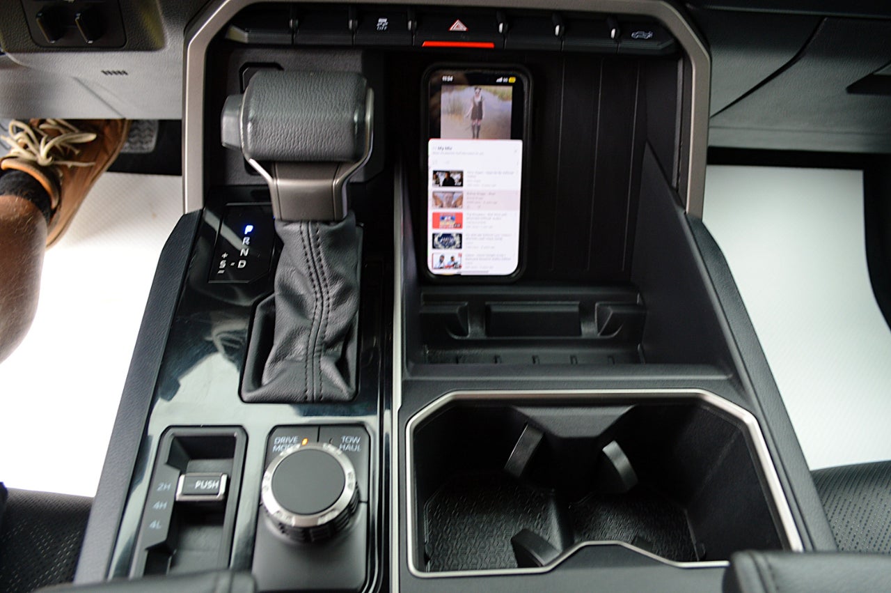 2025 Toyota Tundra SR5 CrewMax 4WD