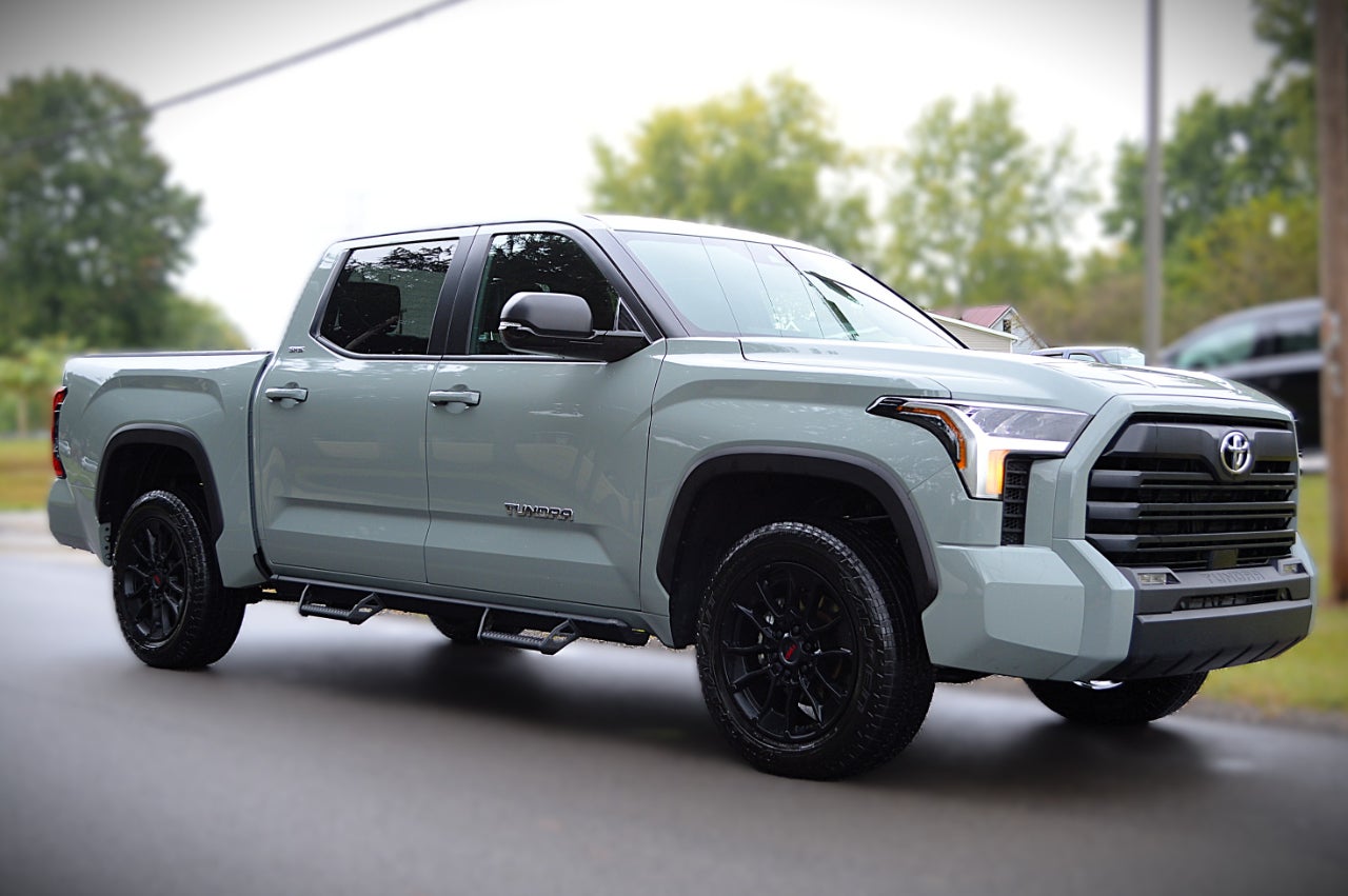 2025 Toyota Tundra SR5 CrewMax 4WD