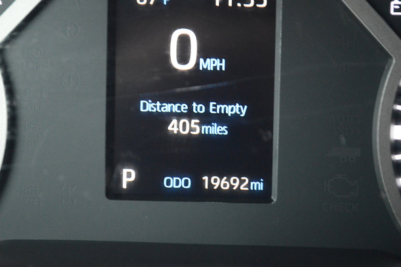 2025 Toyota Tundra SR5 CrewMax 4WD