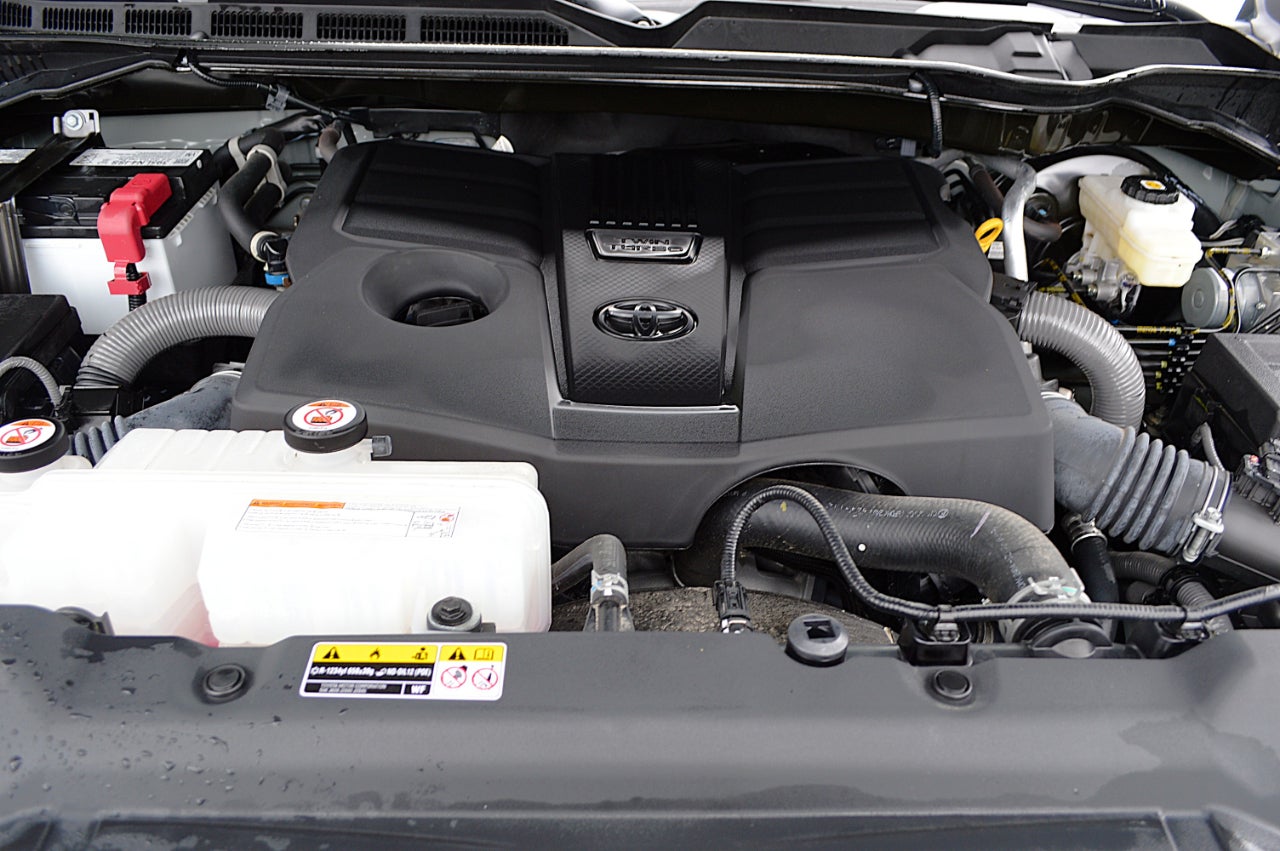 2025 Toyota Tundra SR5 CrewMax 4WD