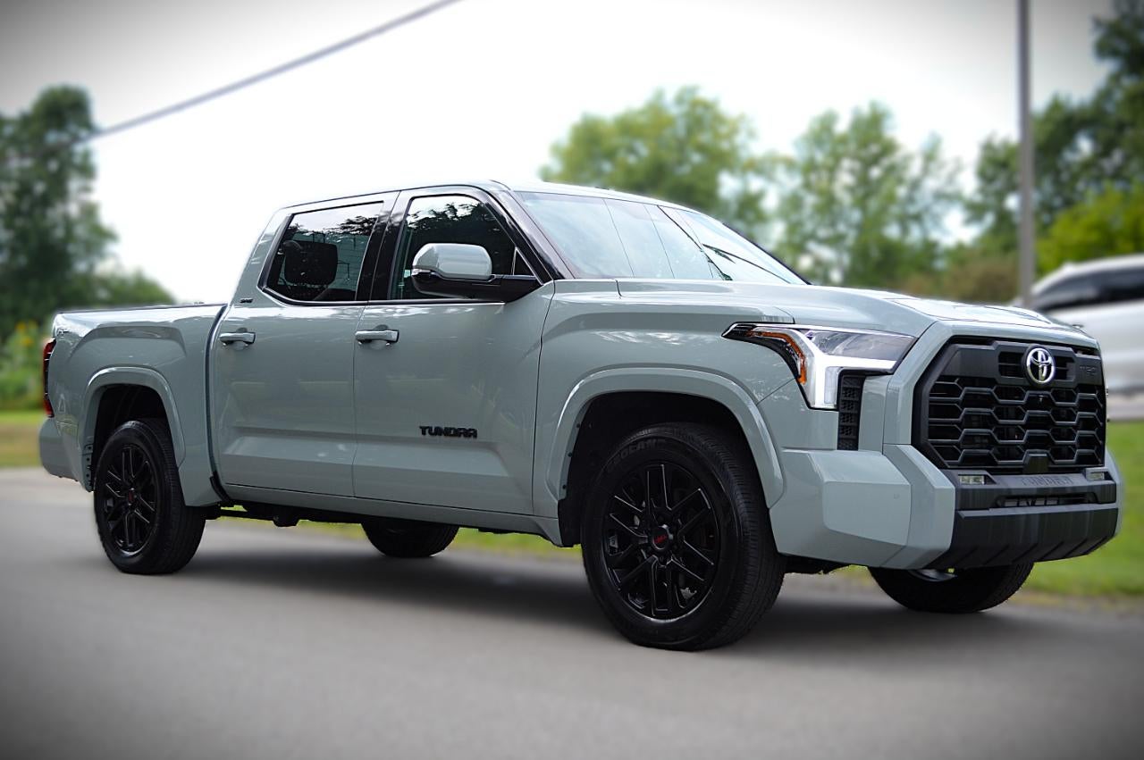 2023 Toyota Tundra SR5 CrewMax 4WD