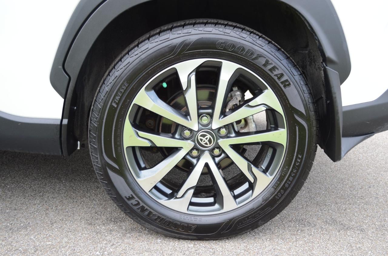 2024 Toyota Corolla Cross XLE AWD